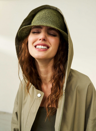 Green straw bucket hat