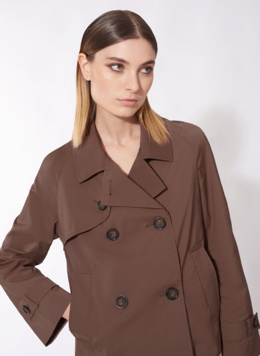 Zweireihige Jacke braun aus technischem Stoff