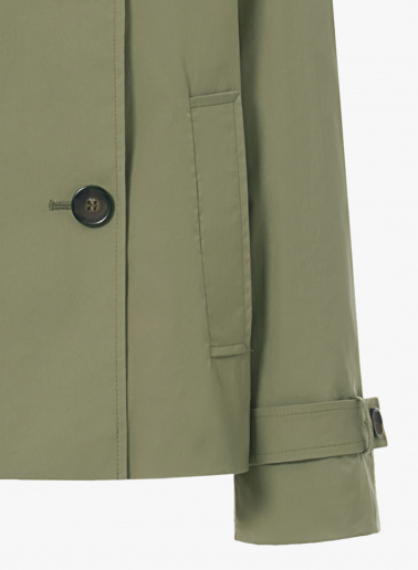 Zweireihige Jacke militärgrün aus technischem Stoff
