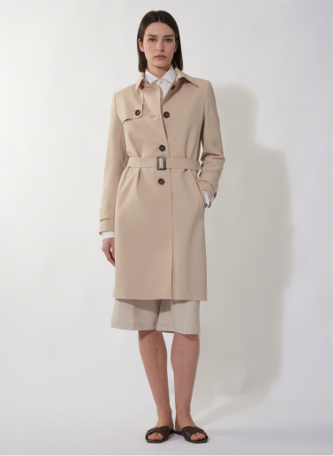 Einreiher Trenchcoat aus technischem Stoff mit maßgeschneiderten Nähten in beige