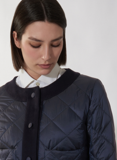 Wattierte Jacke mit Details aus reiner Wolle in blau