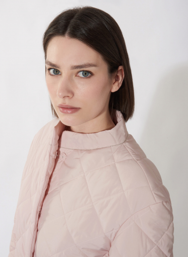 Wattierte Jacke mit koreaner-Kragen in rosa