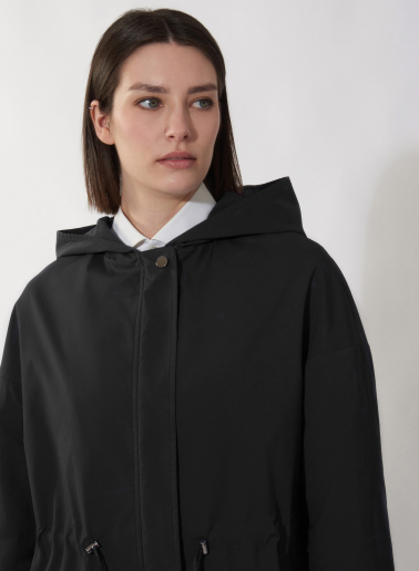 Parka aus regenabweisendem technischem Stoff in schwarz