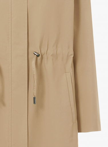 Parka aus regenabweisendem technischem Stoff in camel