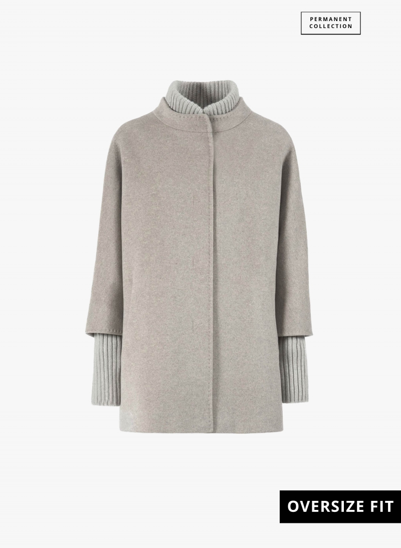 Oversized Kurzmantel mit Strick-Details aus reiner Wolle in Beige