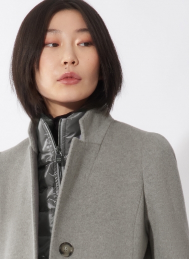 Maxi Wollmantel mit abnehmbarer Nylon-Weste in Hellgrau