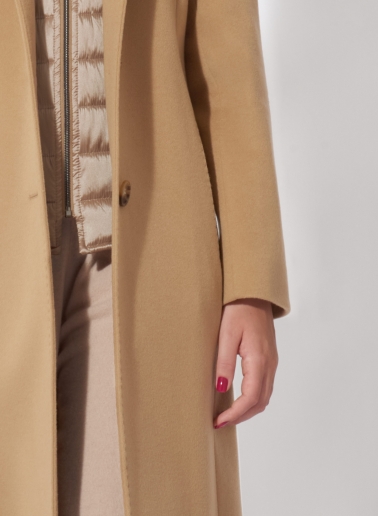 Maxi Wollmantel mit abnehmbarer Nylon-Weste in Camel