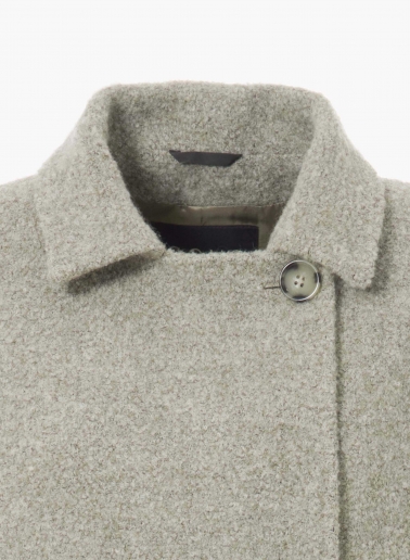 Zweireihes Cape aus Bouclé- Stoff in Beige