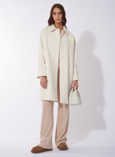 Oversized white pure wool coat with shirt collar