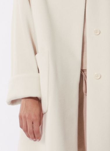 Oversized white pure wool coat with shirt collar