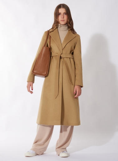 Taillierter Gürtelmantel aus reiner Wolle in Camel