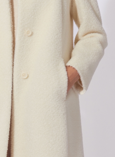 Flared white wool and alpaca coat