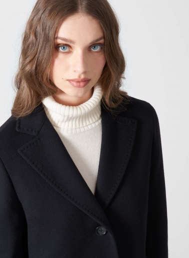 Gerade geschnittener Mantel im Herrenschnitt aus Wolle und Cashmere in Schwarz