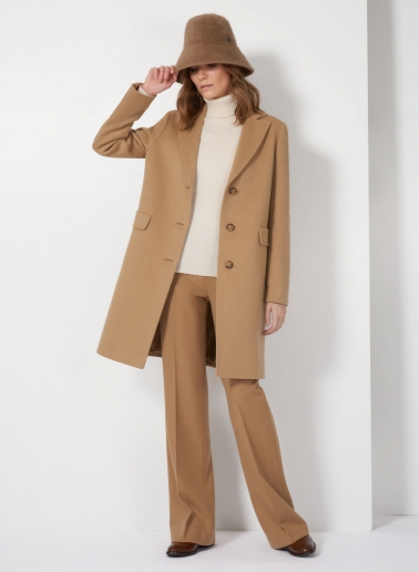 Gerade geschnittener Mantel im Herrenschnitt aus Wolle und Cashmere in light Camel