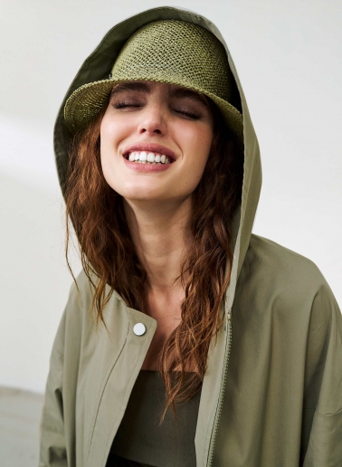 Military green parka in rainproof technical fabric