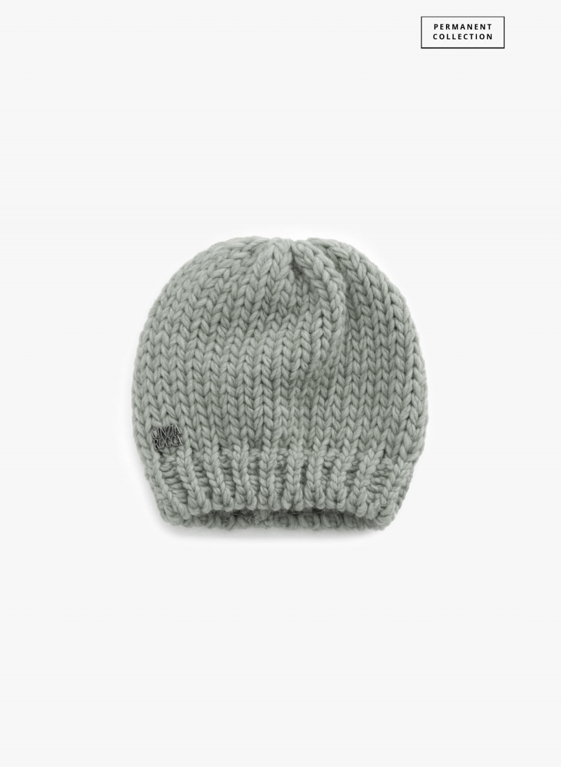Pearl grey knitted hat