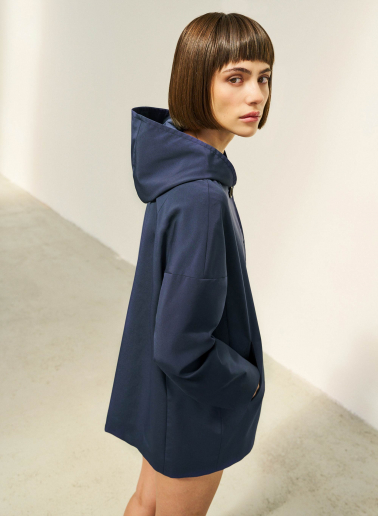 Hooded marine blue jacket in rainproof technical fabric