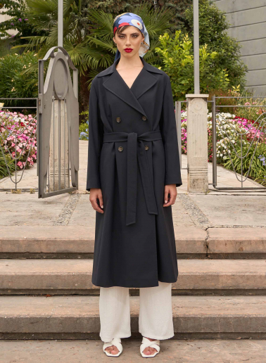Maxi trench doppio petto blu in tessuto tecnico antigoccia