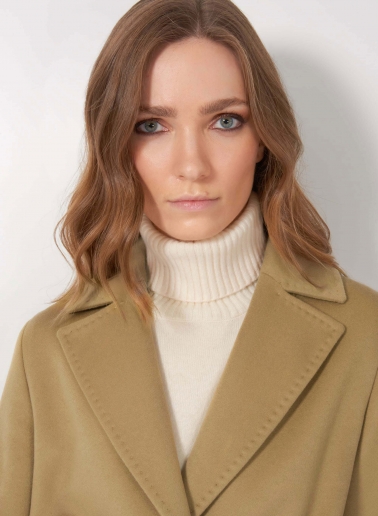 Cappotto cammello con cintura in puro cashmere linea aderente