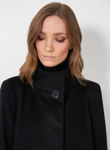 Cappotto nero svasato in puro cashmere