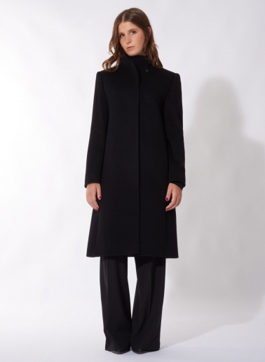 Cappotto nero in puro cashmere con collo alto