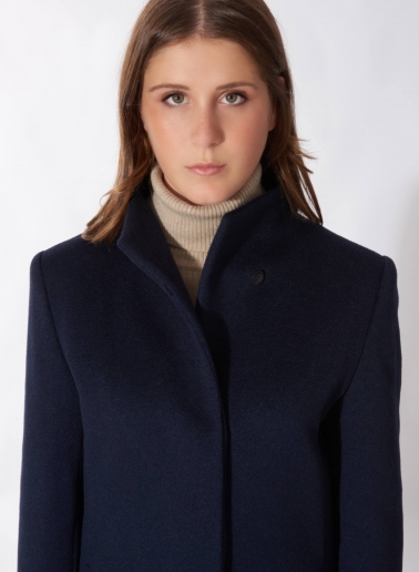 Cappotto blu in puro cashmere con collo alto