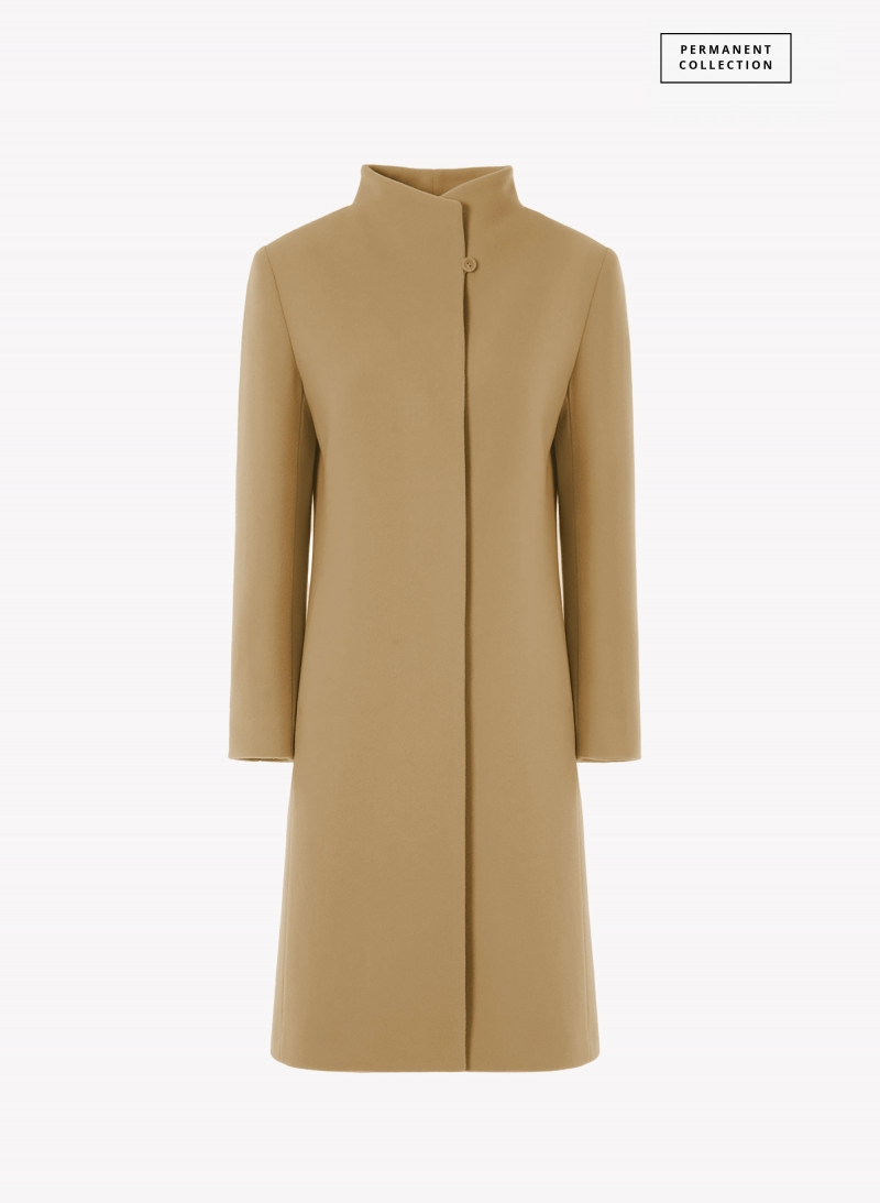 Cappotto cammello in puro cashmere con collo alto
