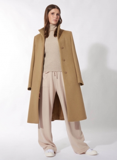 Cappotto cammello in puro cashmere con collo alto