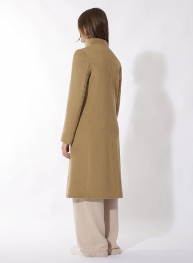 Cappotto cammello in puro cashmere con collo alto