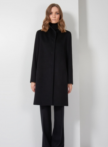 Cappotto nero svasato in puro cashmere con collo alto