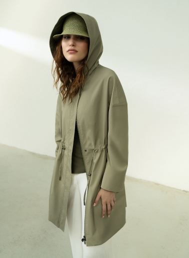 Parka verde militare in tessuto tecnico antigoccia