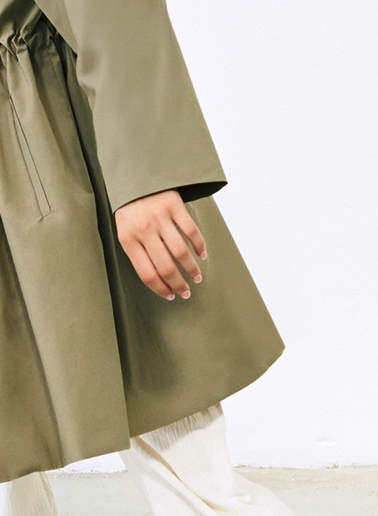 Parka verde militare in tessuto tecnico antigoccia