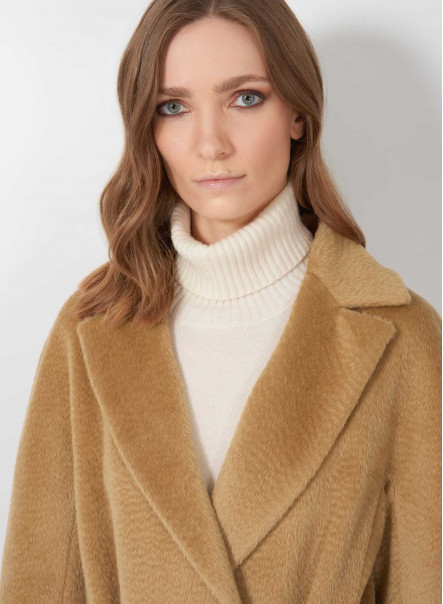 Cappotto lungo a vestaglia cammello con cintura in alpaca e lana