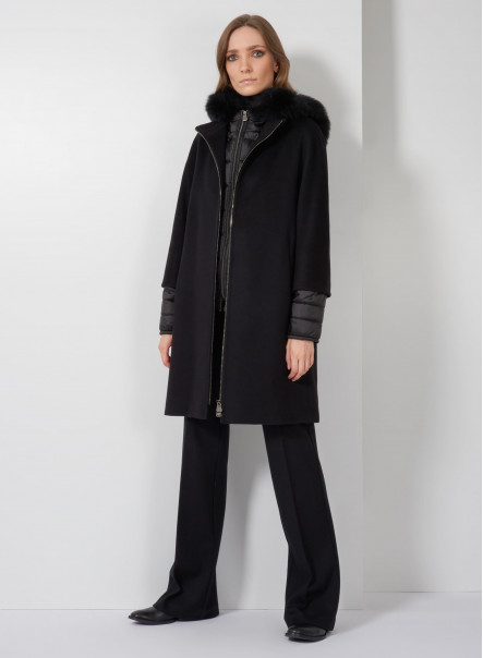 Parka in lana nero con dettagli in nylon e cappuccio