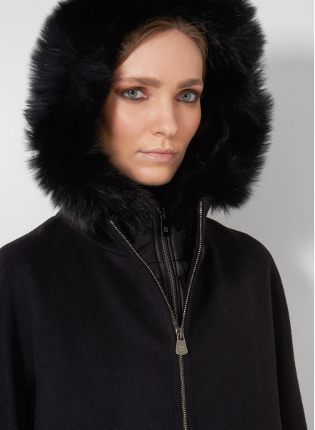 Parka in lana nero con dettagli in nylon e cappuccio