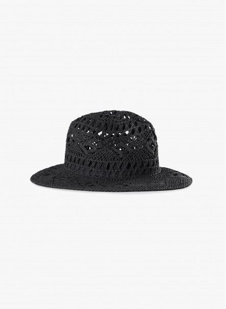 Cappello classico nero traforato